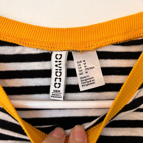 H&M Black and White Striped Sweater with Orange Trim - Picture 4 of 8